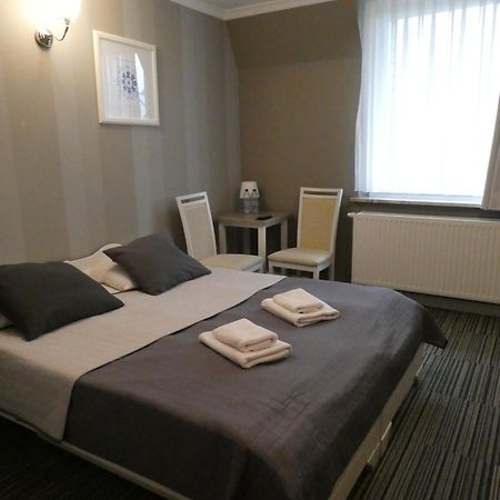 Hotel Niedzwiadek Wdzydze Kiszewskie Kültér fotó