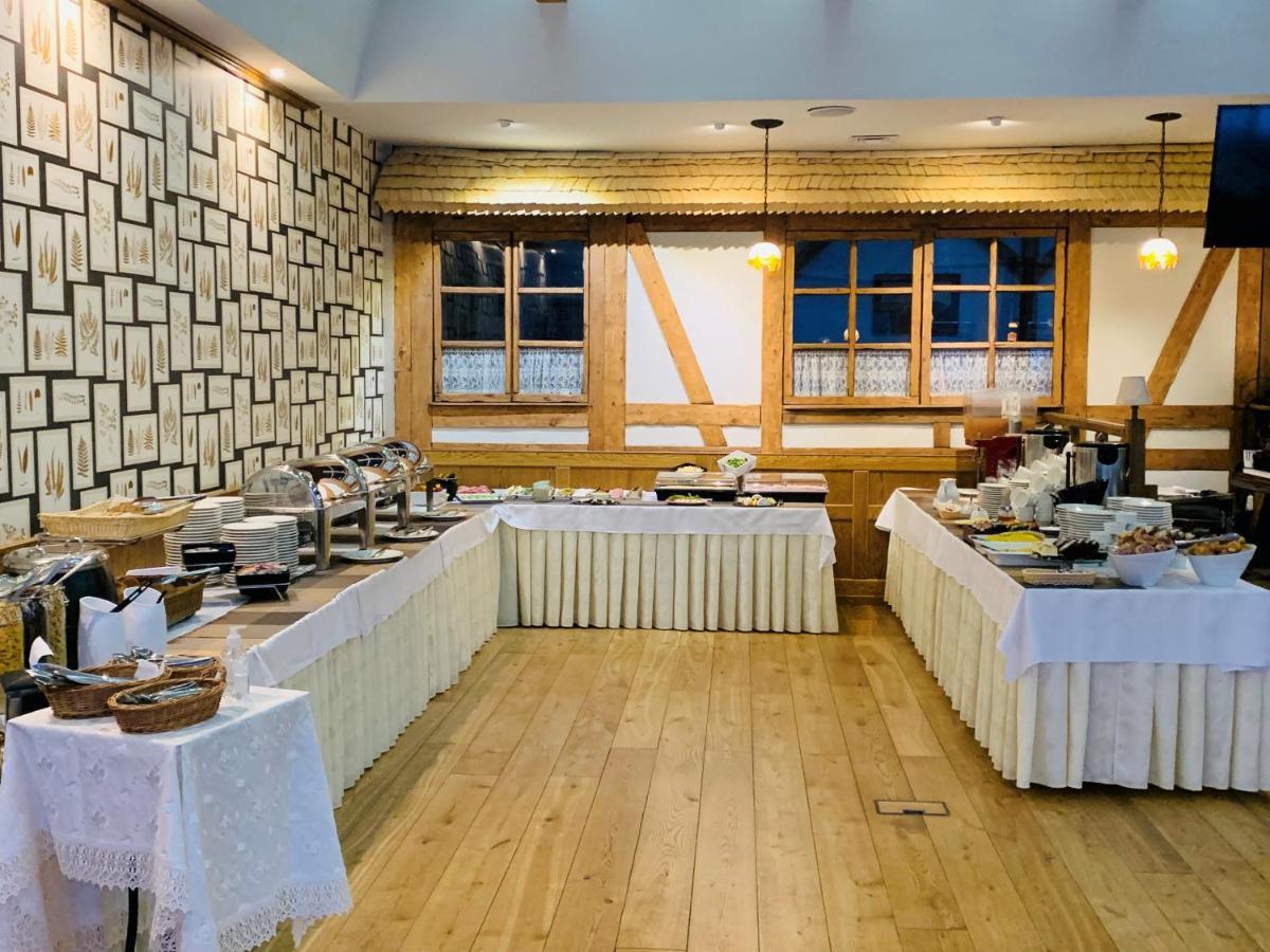 Hotel Niedzwiadek Wdzydze Kiszewskie Kültér fotó