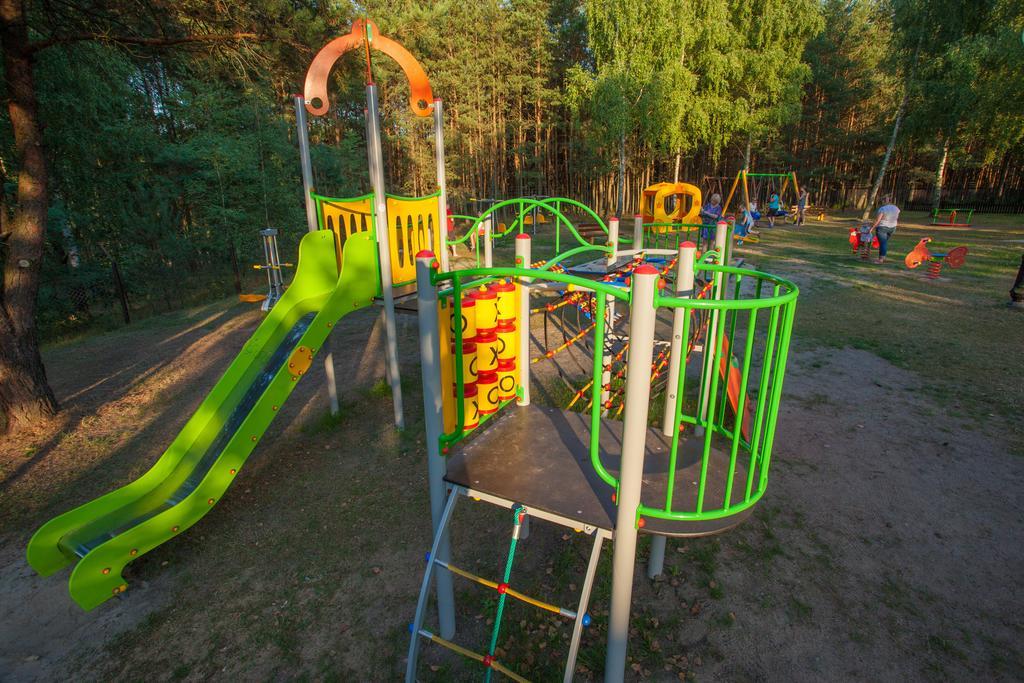 Hotel Niedzwiadek Wdzydze Kiszewskie Kültér fotó