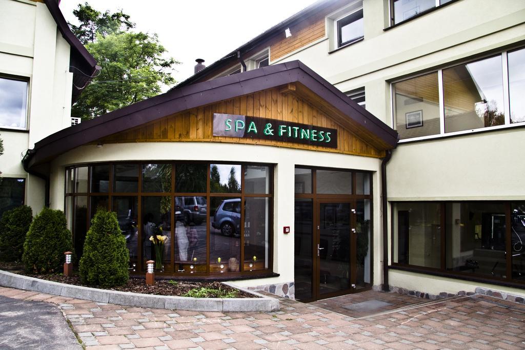 Hotel Niedzwiadek Wdzydze Kiszewskie Kültér fotó