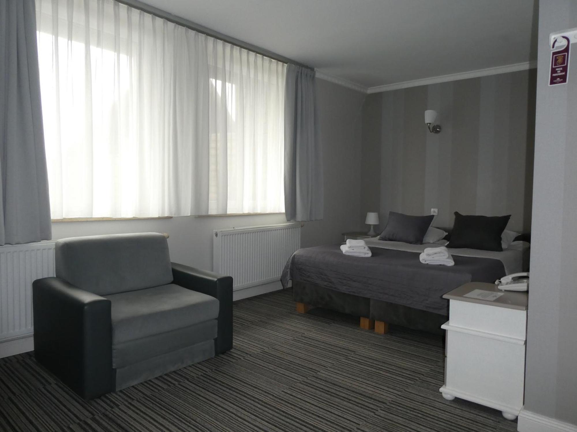 Hotel Niedzwiadek Wdzydze Kiszewskie Kültér fotó