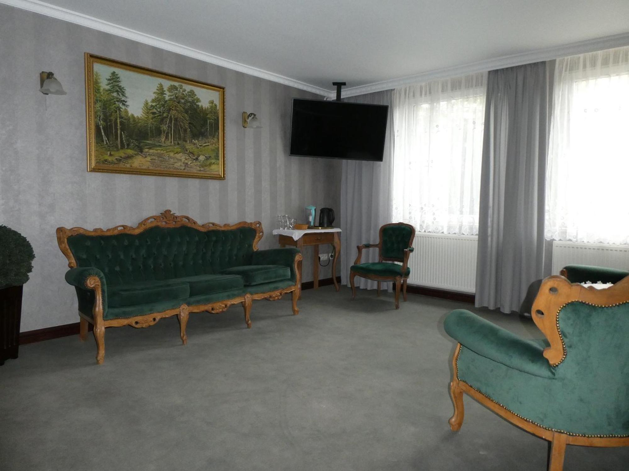 Hotel Niedzwiadek Wdzydze Kiszewskie Kültér fotó