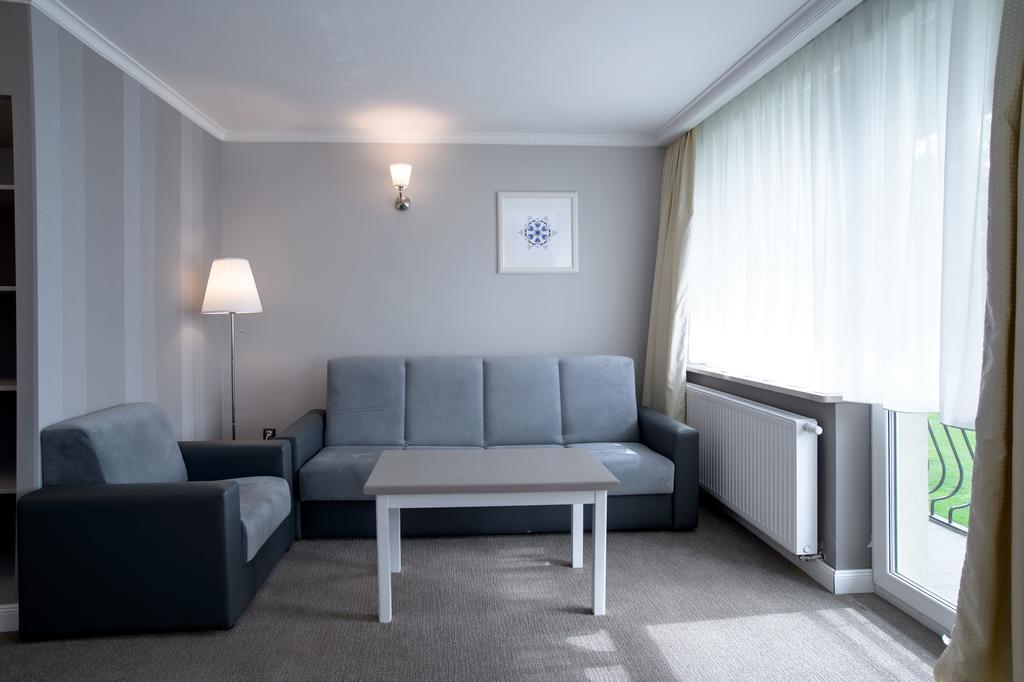 Hotel Niedzwiadek Wdzydze Kiszewskie Kültér fotó