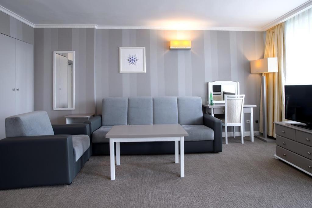 Hotel Niedzwiadek Wdzydze Kiszewskie Kültér fotó